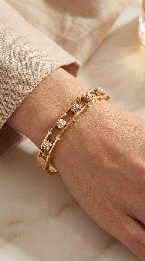 Capsule Line Bangle