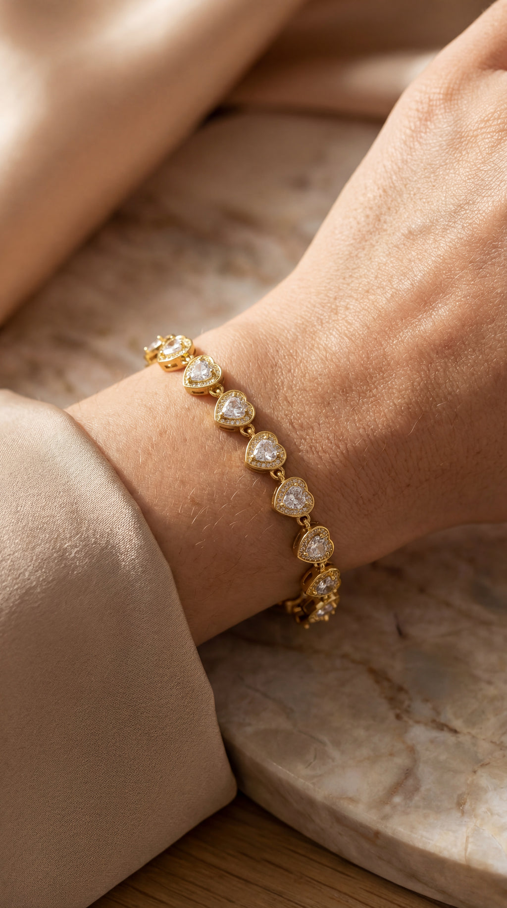 Eterna Heart Bracele
