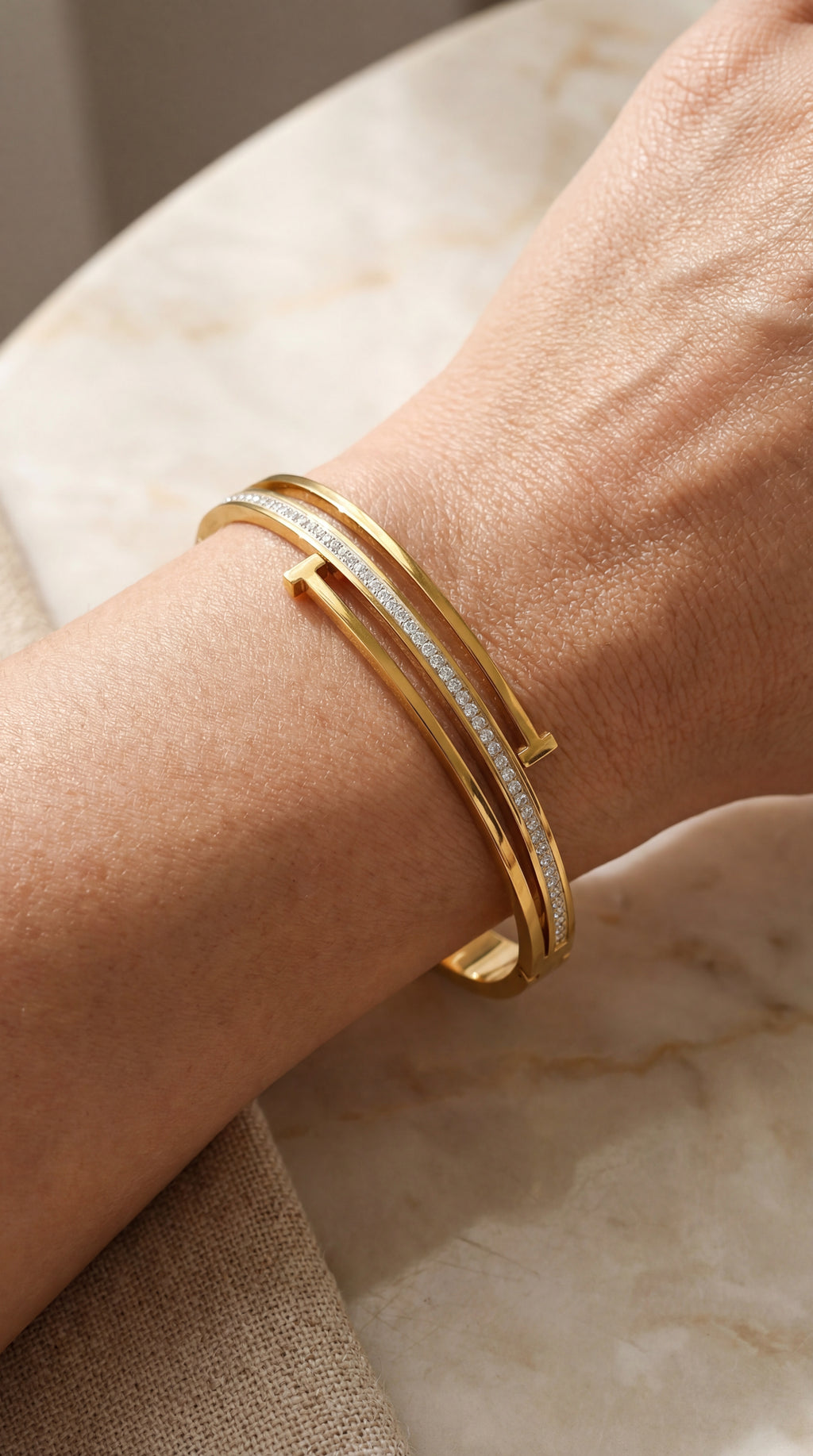 Tira Pave Bangle