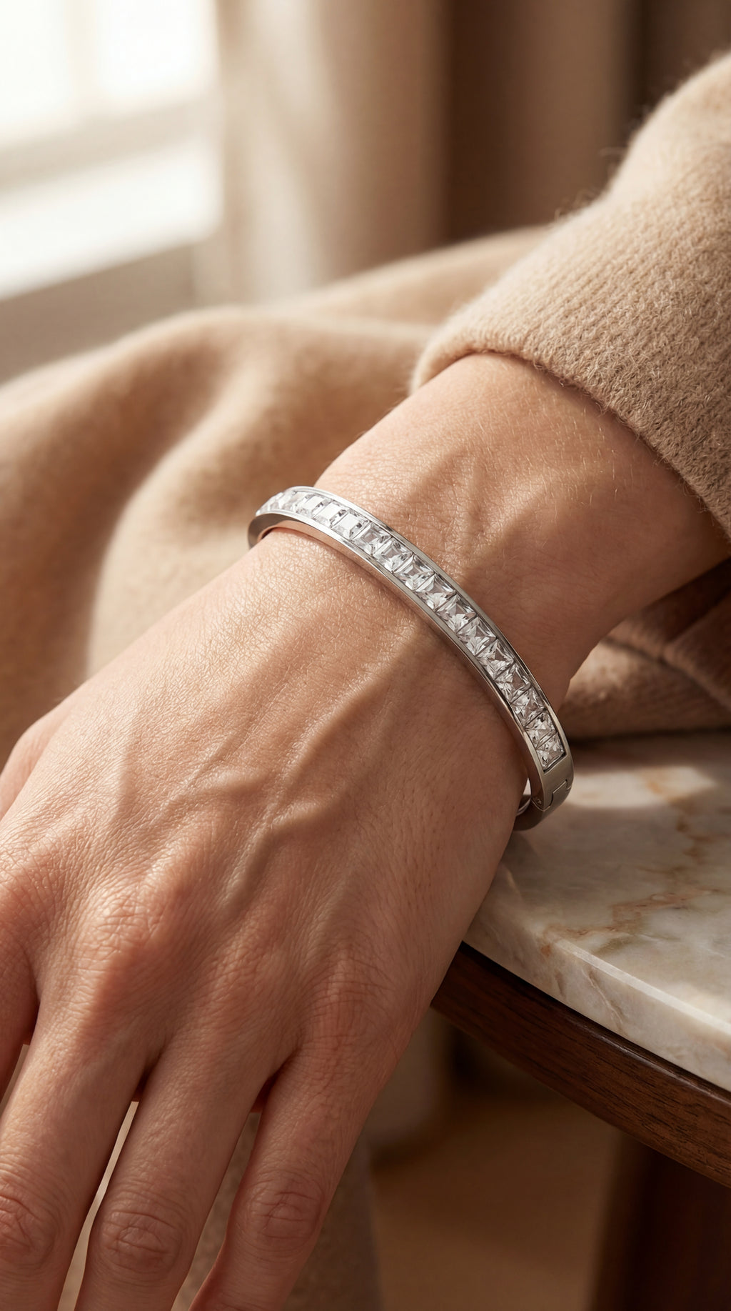 Lumi Line Bangle