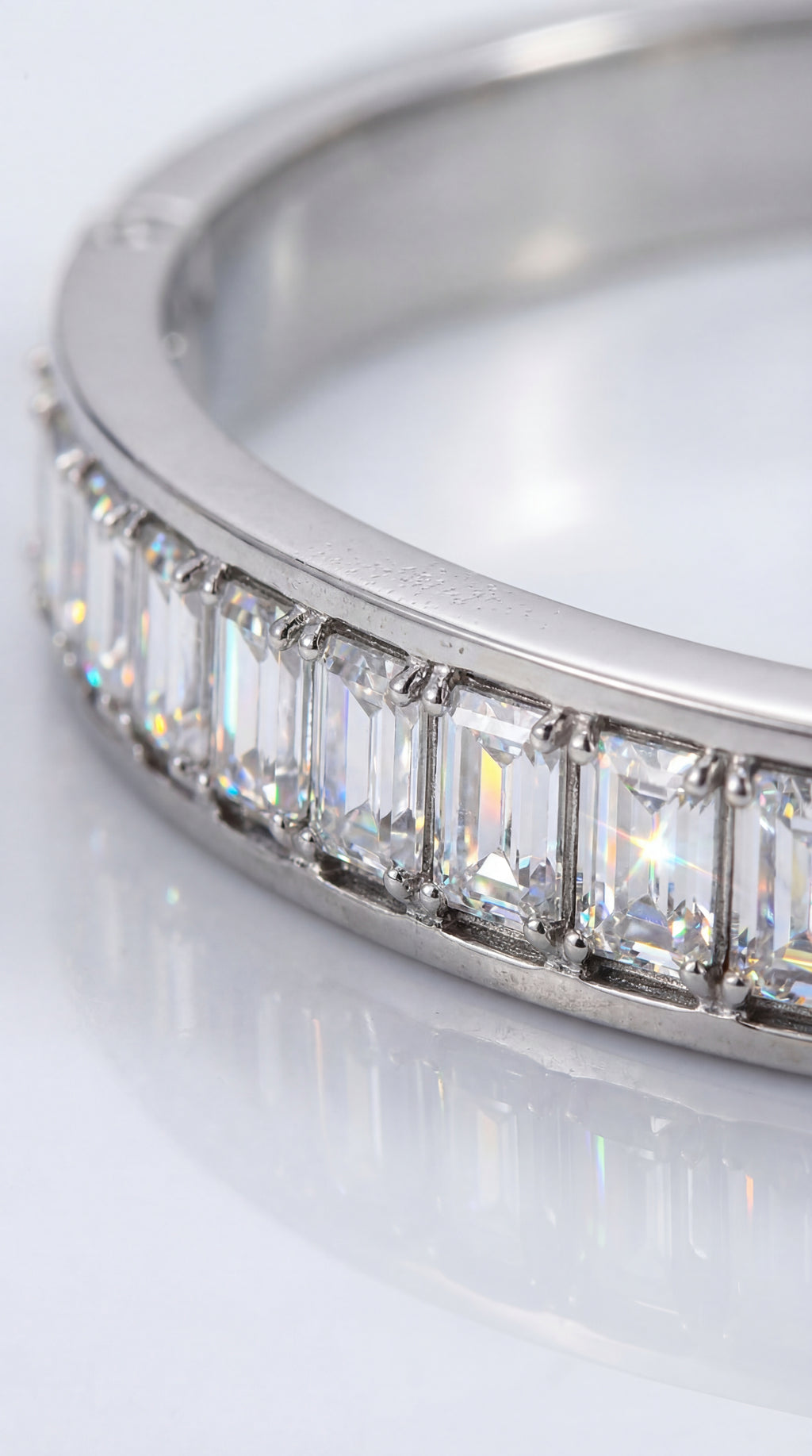 Lumi Line Bangle