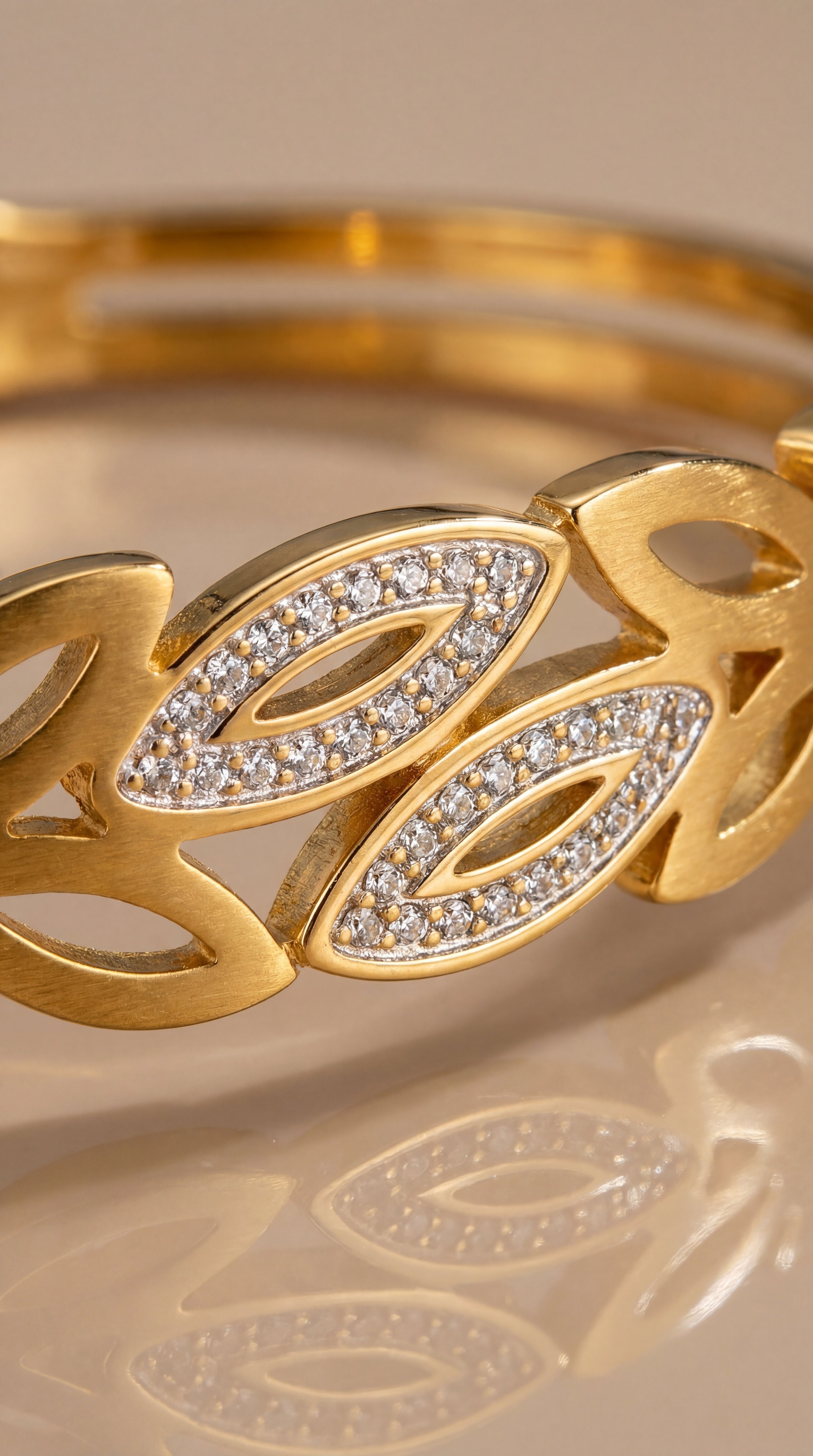 Ornate Lattice Glow Bangle