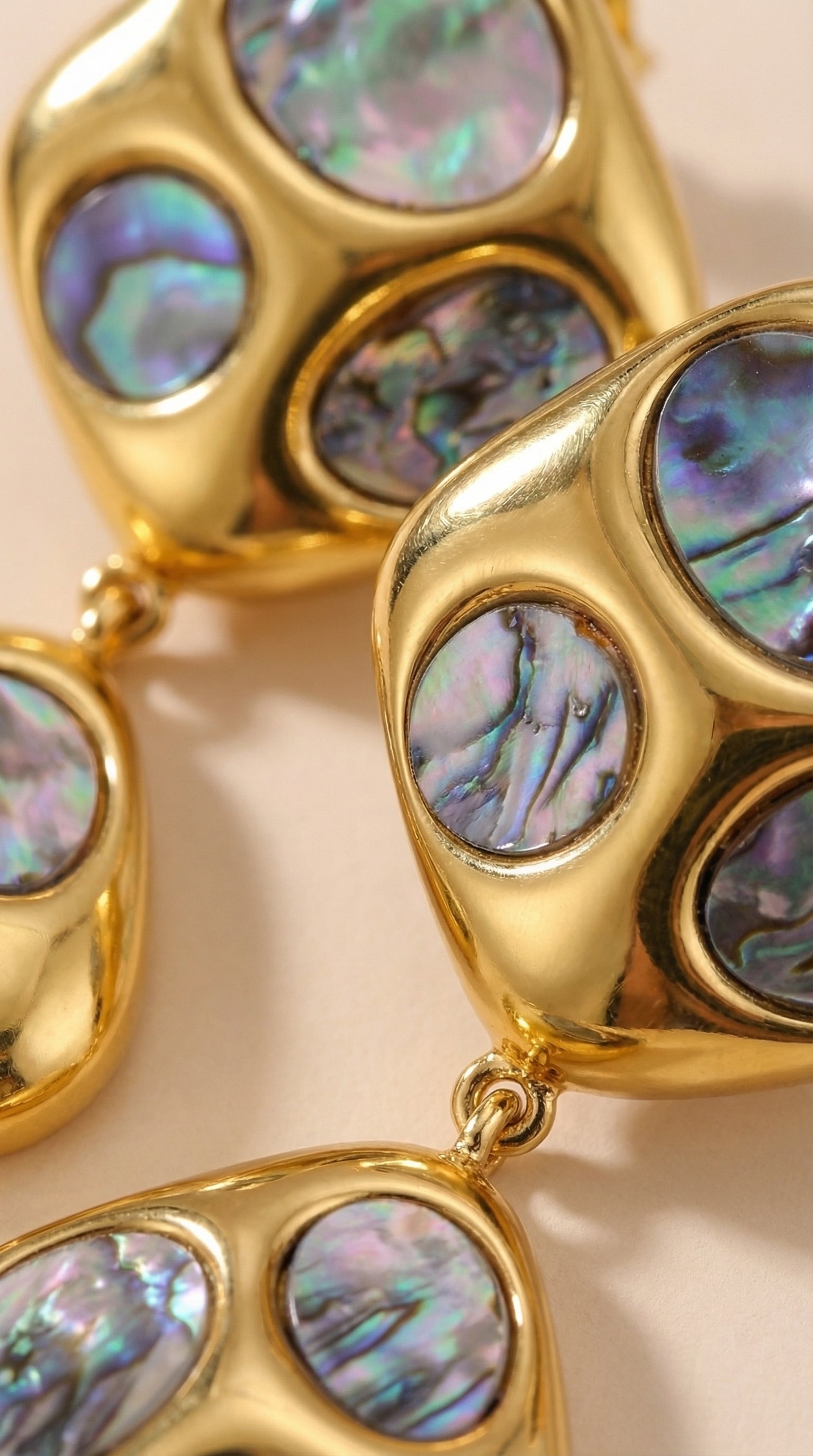 Studio Vintage Shell Drops