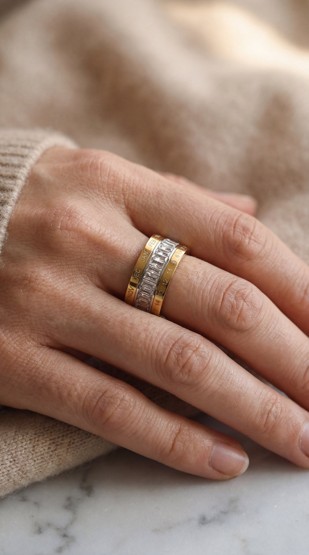 DateMark Spinner Ring
