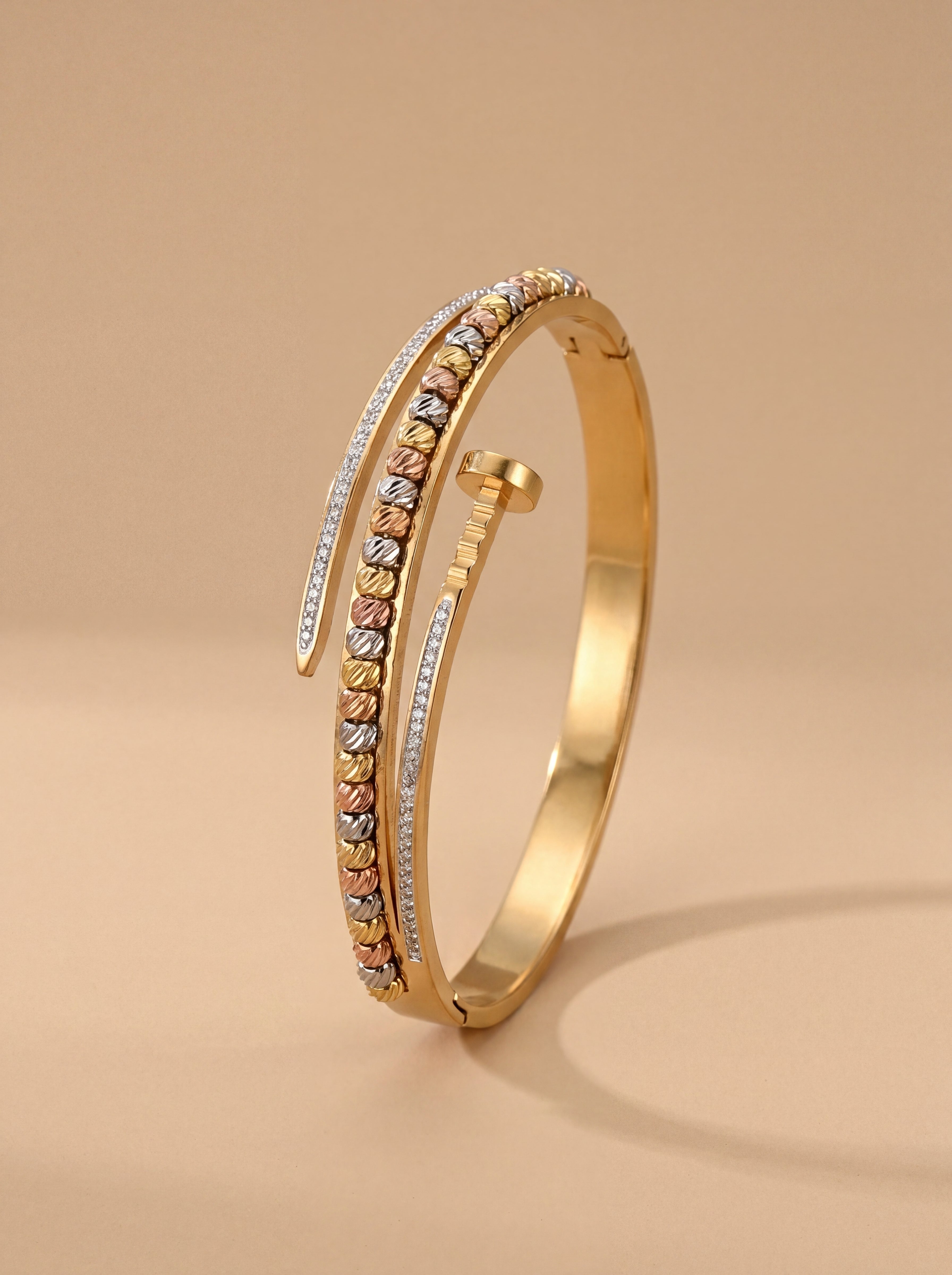 Opéra Nail Bangle